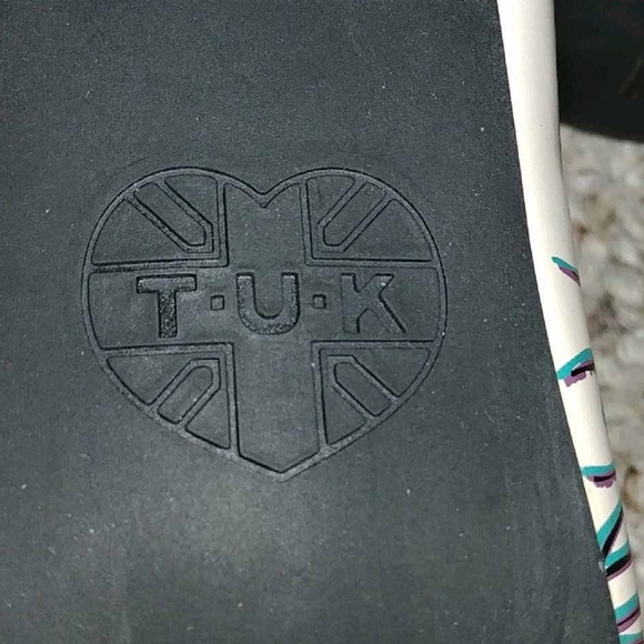 T.U.K Peacock Feather pumps - Picture 4 of 9